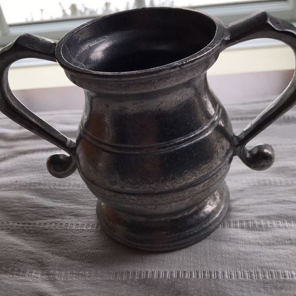 Wilton Armetale Plough Tavern Cream and Sugar Set - Picture 5 of 6